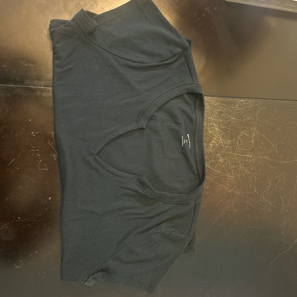 Hollister v neck black top